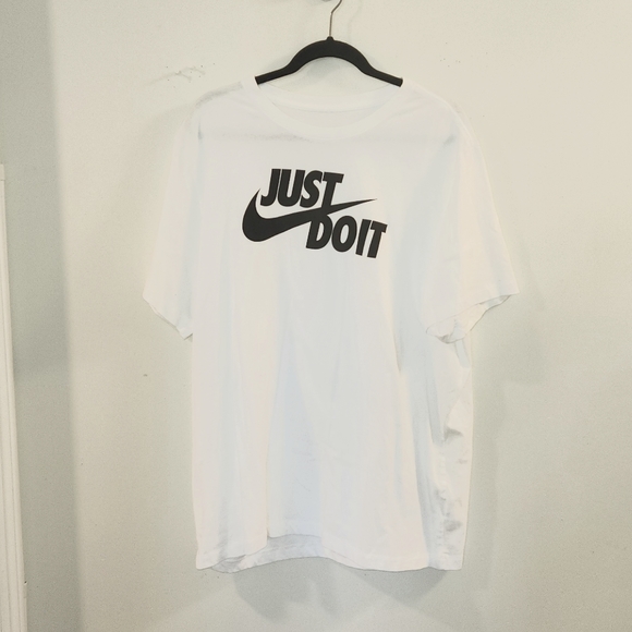 Nike~ NWOT Teeshirt Men's Size XXL - Picture 4 of 5